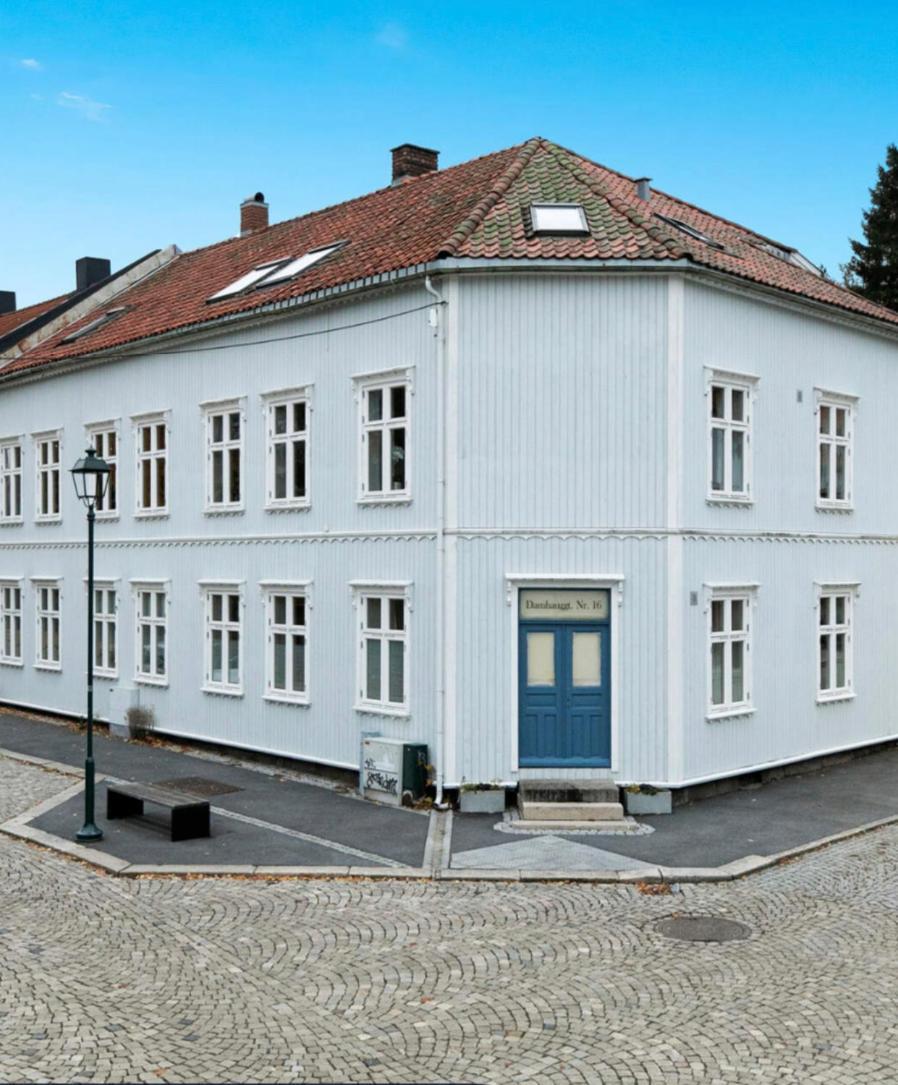 Sentral Og Fargerik Bygardsleilighet Halden Exterior photo